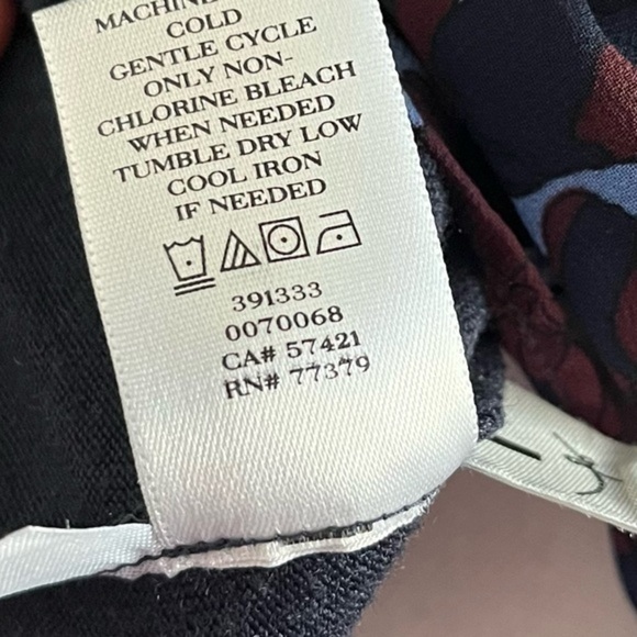 Ann Taylor • Navy Burgundy Floral Mixed Media Blouse - Picture 4 of 6